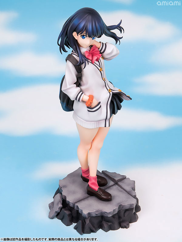 PREORDINE+ 08/2025 SSSS.Gridman Rikka Takarada 24 cm Statue 1/7