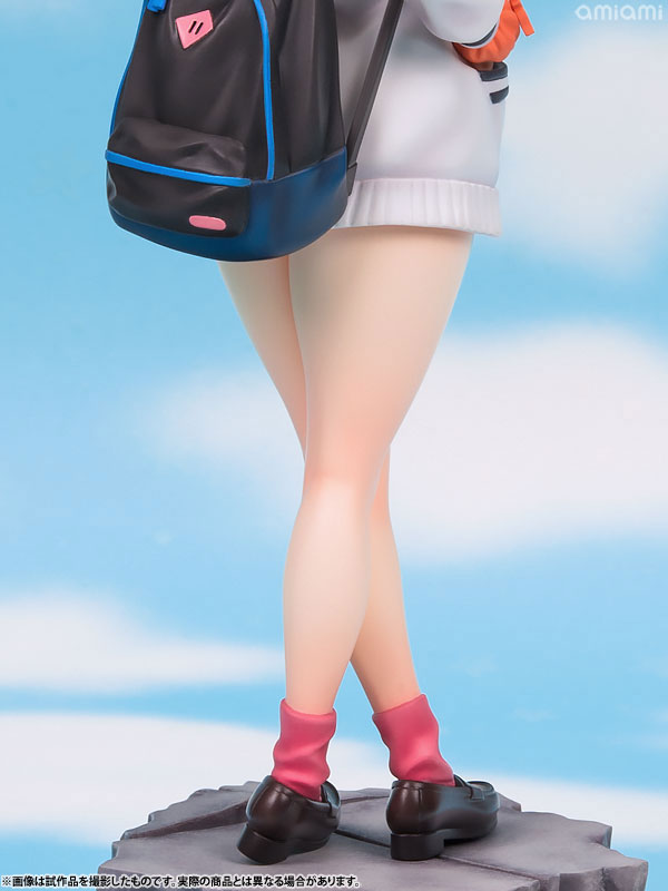 PREORDINE+ 08/2025 SSSS.Gridman Rikka Takarada 24 cm Statue 1/7