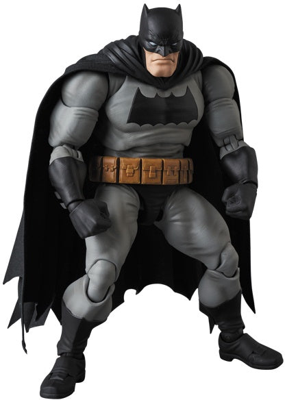 PREORDINE ESAURITO The Dark Knight Returns MAFEX Action Figure Batman 16 cm