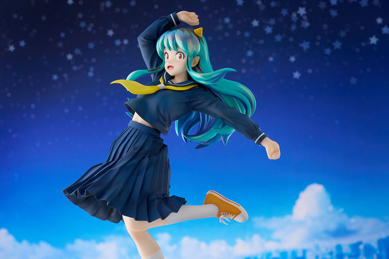 PREORDINE+ 10/2025 Urusei Yatsura Lum Uniform Ver. 28 cm Statue 1/7