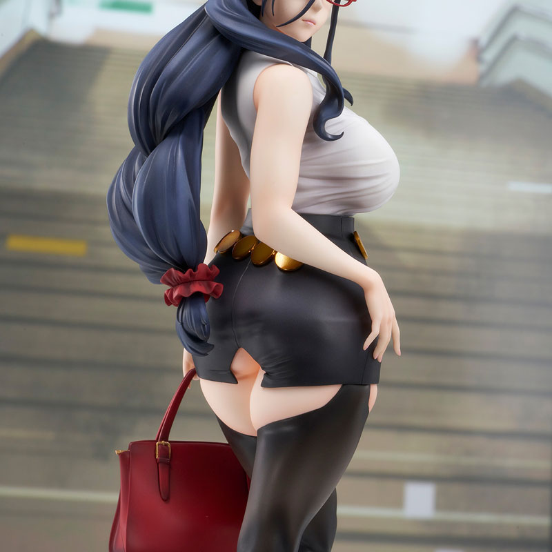 PREORDINE+ 07/2025 Original Character PVC Yoshio Illustration "OL" 29 cm