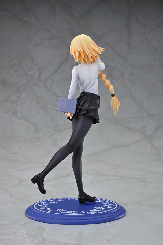 PREORDINE+ 08/2025 Fate/Apocrypha Ruler (Jeanne d'Arc) Original Glasses Model Ver. 23 cm Statue 1/7