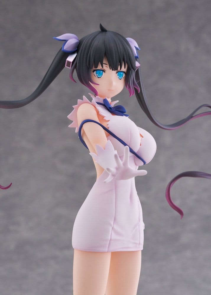 PREORDINE+ 08/2027 Is It Wrong to Try to Pick Up Girls in a Dungeon? V PVC Figure 1/7 Hestia Divinity Unleashed Ver. 24 cm
