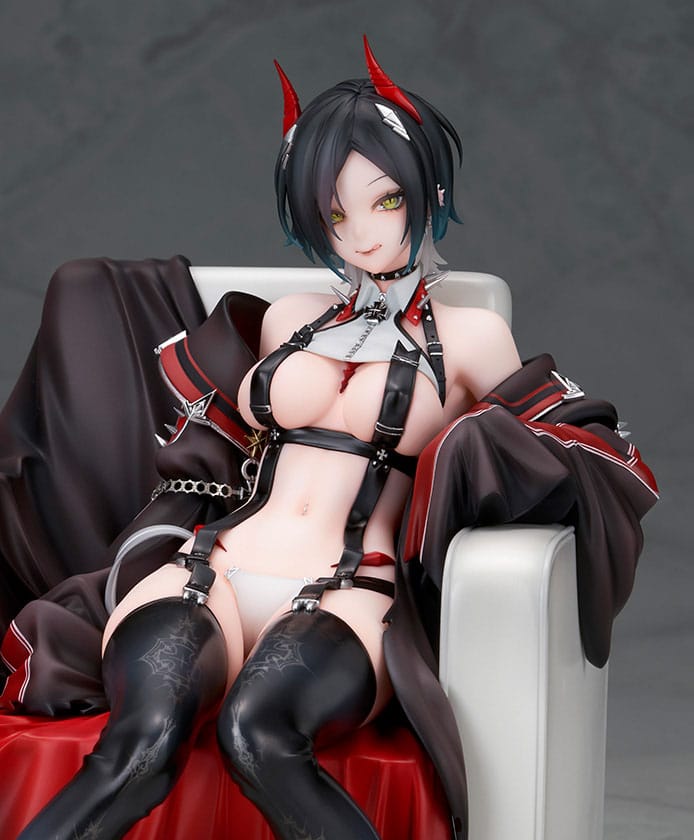 PREORDINE 08/2025 Azur Lane Statue Ulrich von Hutten AmiAmi Exclusive 20 cm (PREORDINE NON CANCELLABILE)
