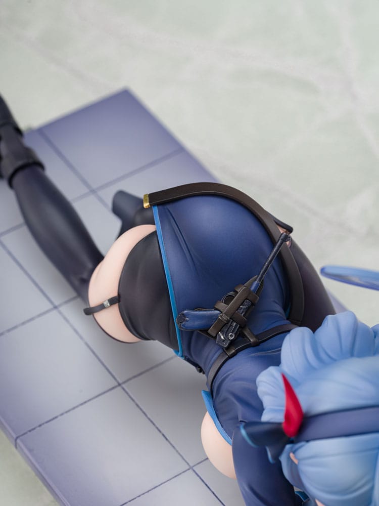 SU ORDINAZIONE Blue Archive PVC Statue 1/7 Ako Memorial Lobby Ver. 23 cm