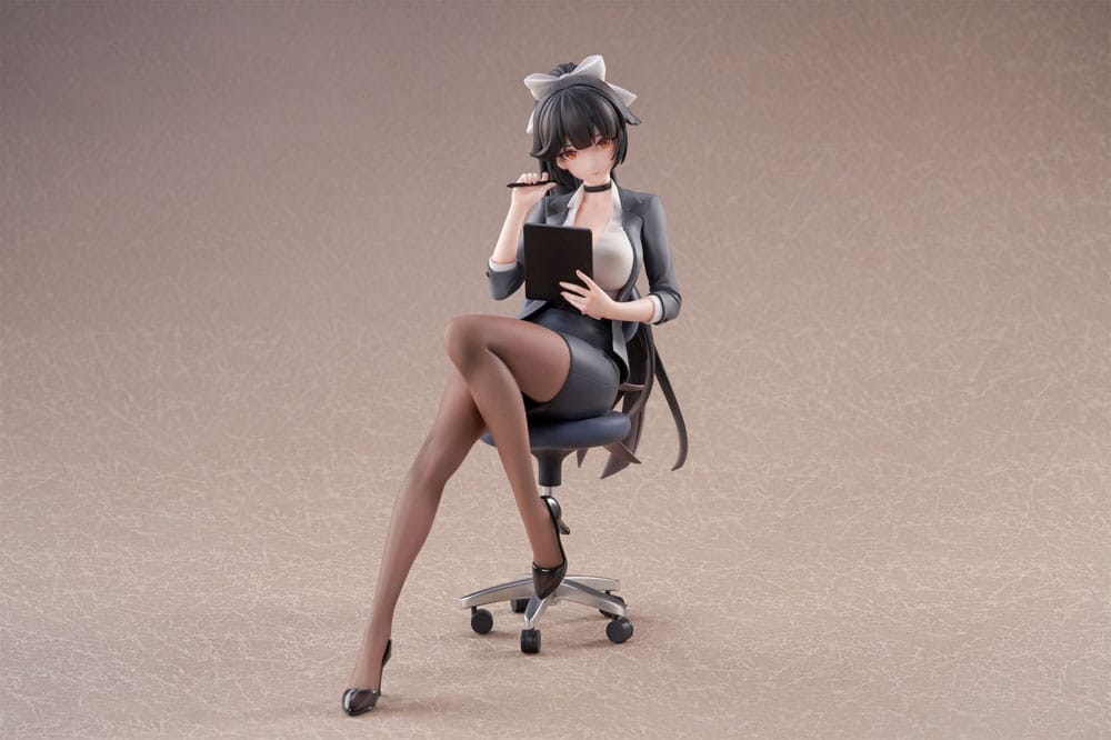 PREORDINE+ CHIUSO 04/2025 Azur Lane PVC Statue 1/6 Takao Office Lady Ver. 18 cm