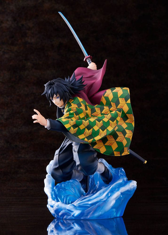 PREORDINE ESAURITO  Demon Slayer: Kimetsu no Yaiba Statue 1/8 Giyu Tomioka 27 cm