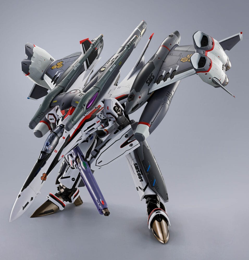 PREORDINE CHIUSO 08/2025 Macross Frontier DX Chogokin Action Figure Tornado Messiah Valkyrie Alto Saotome Use Revival Ver. 25 cm (PREORDINE NON CANCELLABILE)