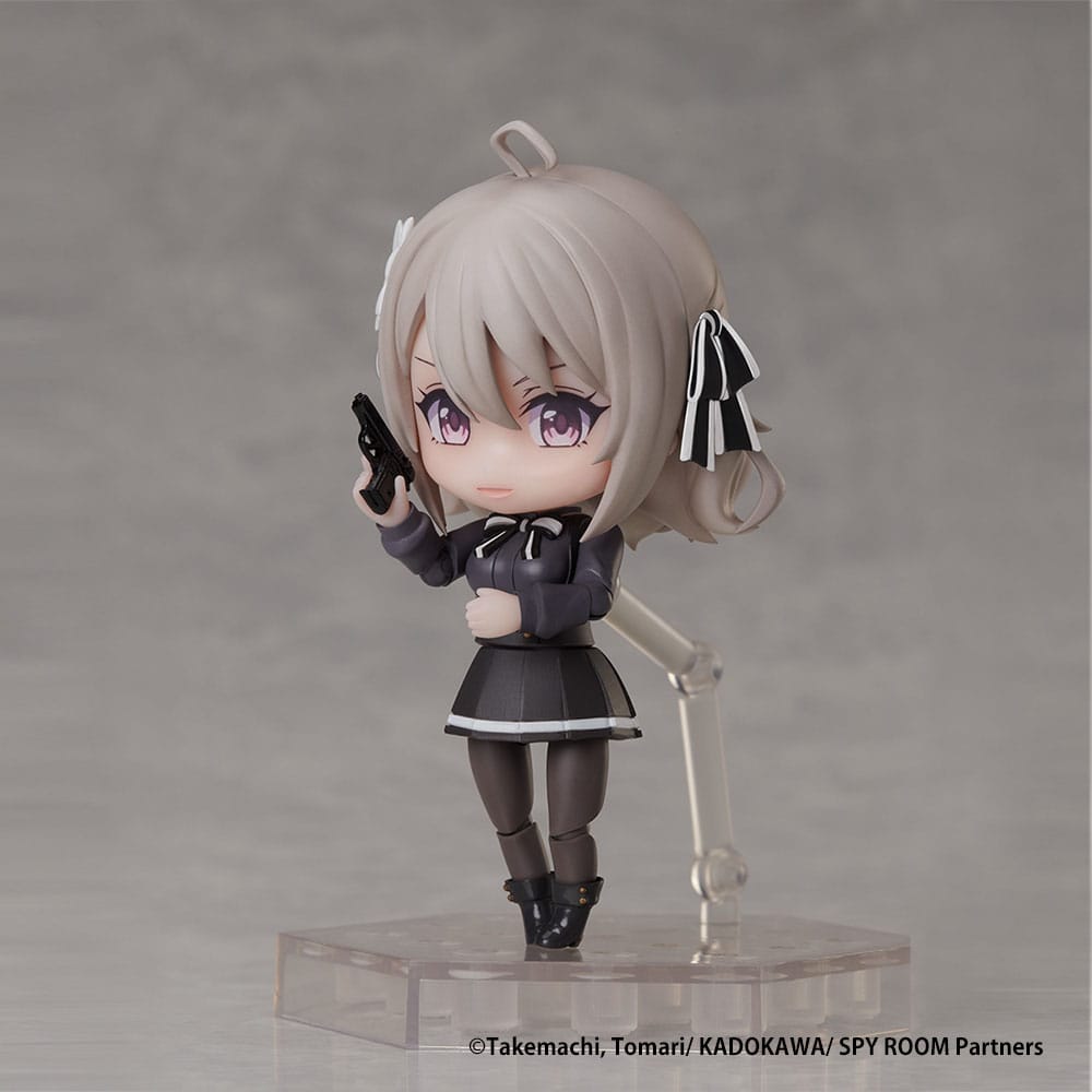 PREORDINE ESAURITO  Spy Classroom Dform Action Figure Lily 9 cm