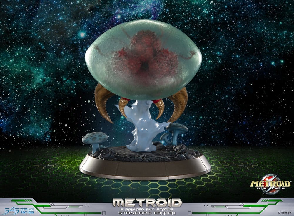 PREORDINE+ 06/2027 Metroid Prime PVC Figure Metroid (Standard) (Glow in the Dark) 21 cm