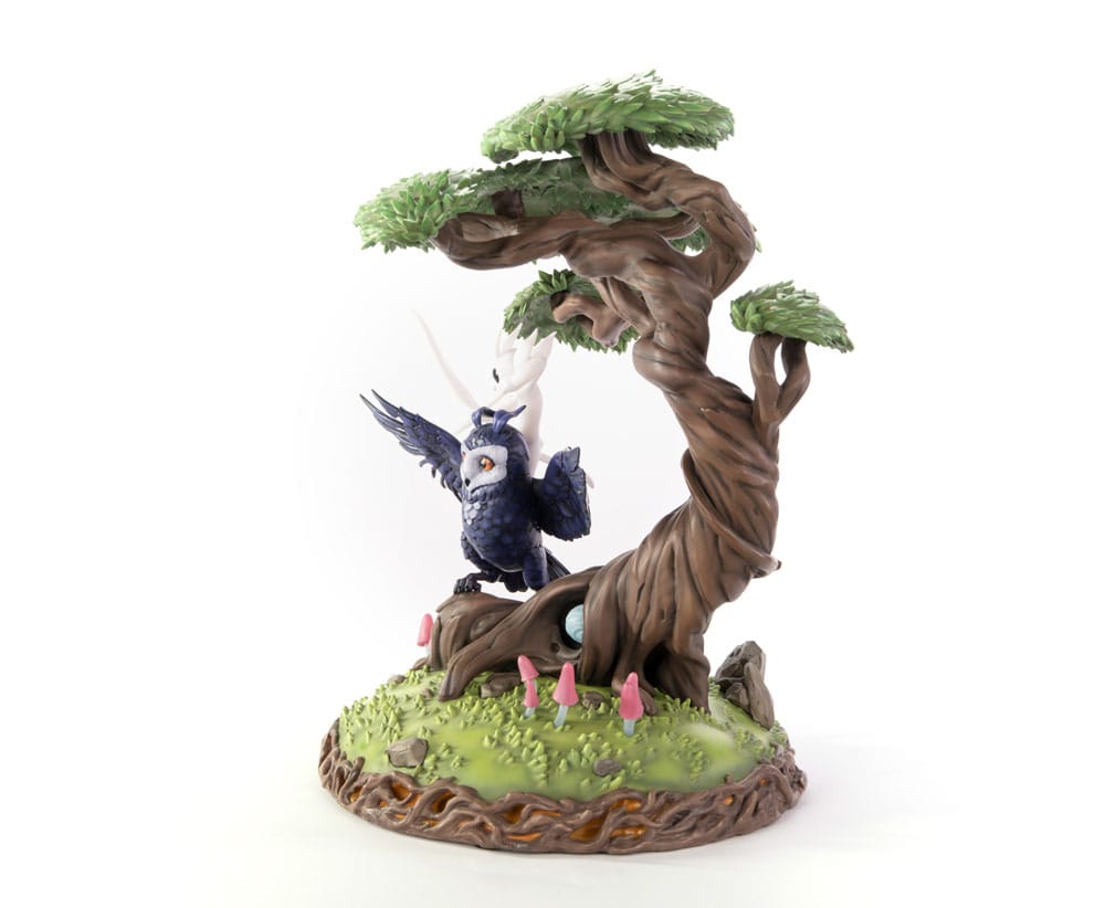 PREORDINE 06/2026 Ori and the Will of the Wisps Statue Ori and Ku Day Ver. 38 cm  (PREORDINE NON CANCELLABILE)
