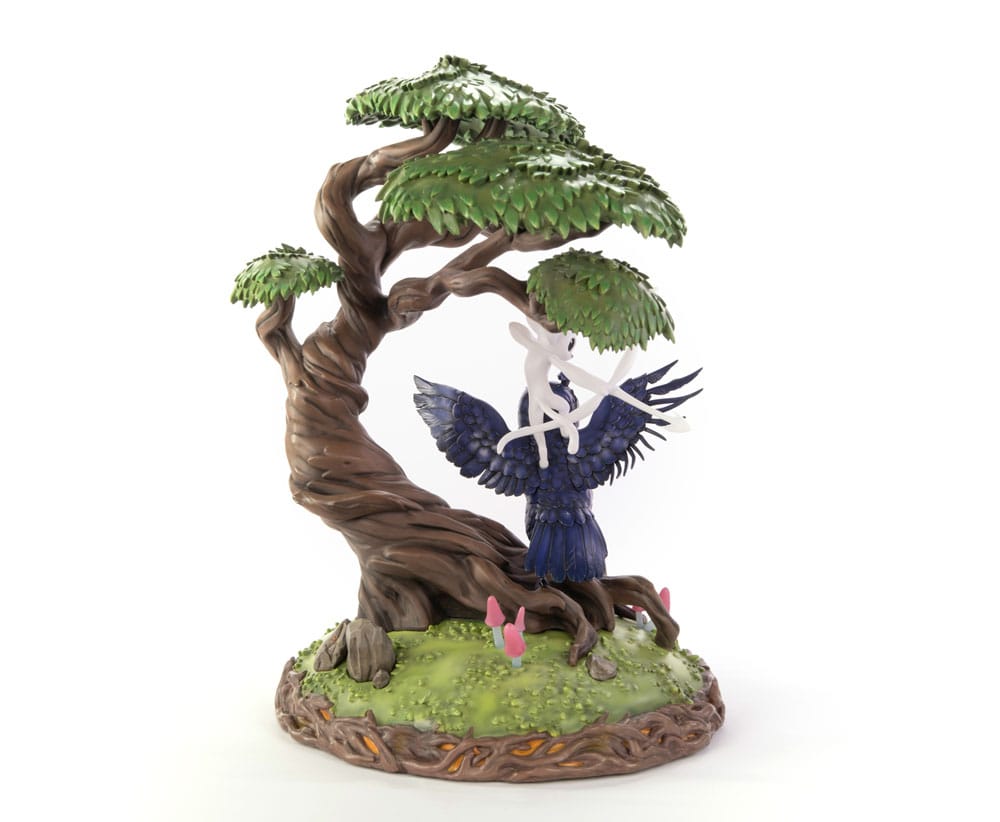 PREORDINE 06/2026 Ori and the Will of the Wisps Statue Ori and Ku Day Ver. 38 cm  (PREORDINE NON CANCELLABILE)