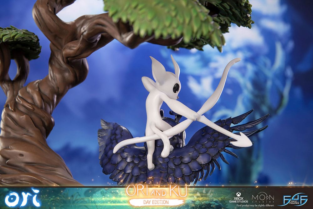 PREORDINE 06/2026 Ori and the Will of the Wisps Statue Ori and Ku Day Ver. 38 cm  (PREORDINE NON CANCELLABILE)
