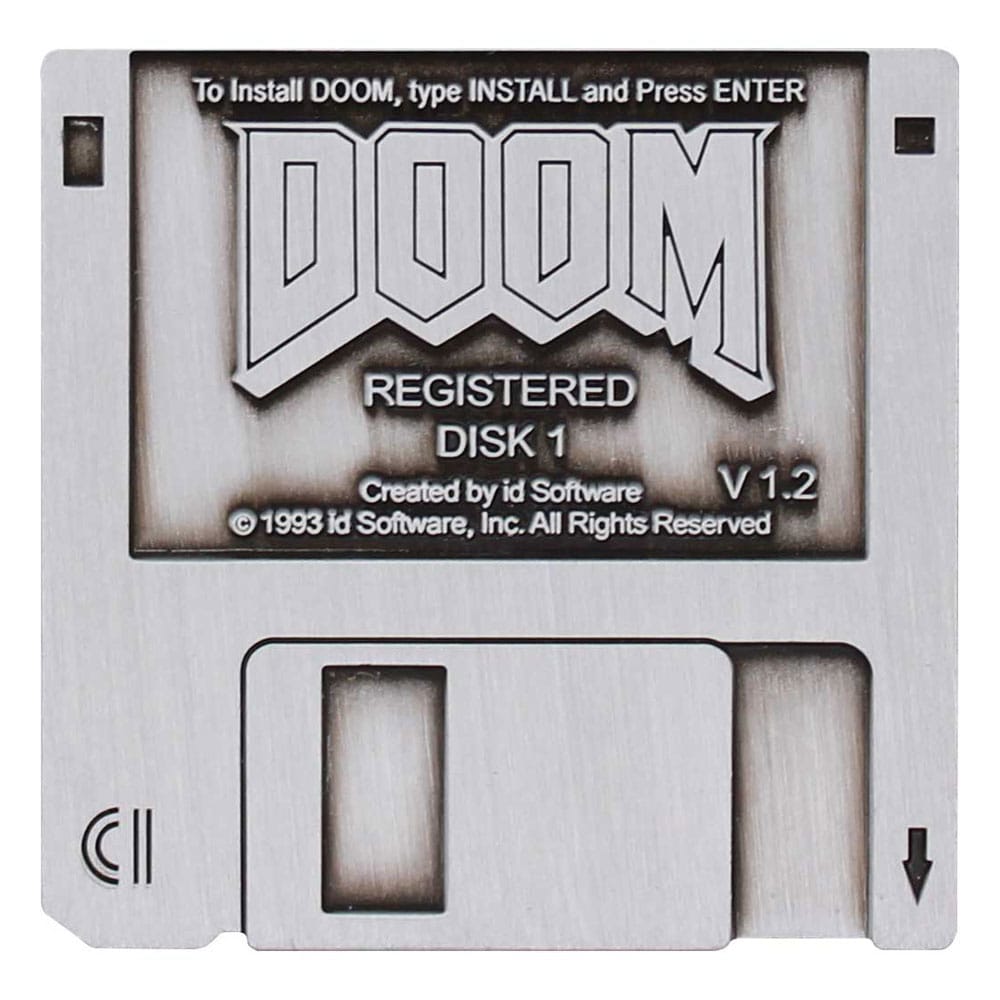 SU ORDINAZIONE Doom Pin Badge Floppy Disk Limited Edition