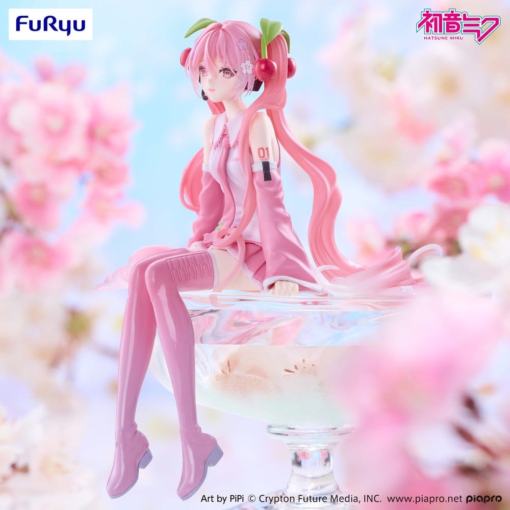 PREORDINE+ 06/2027 Hatsune Miku Noodle Stopper PVC Figure Sakura Miku 2026 Smile Ver. 14 cm