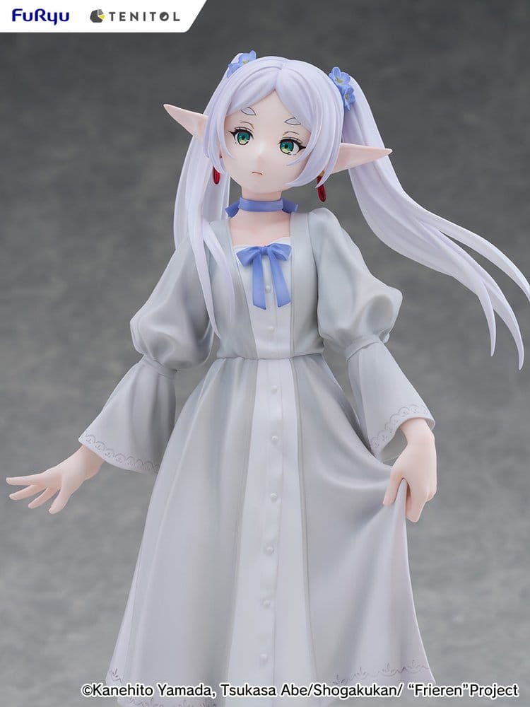 PREORDINE+ 09/2027 Frieren: Beyond Journey's End Tenitol Tall PVC Figure Frieren Classical dress Ver. 28 cm