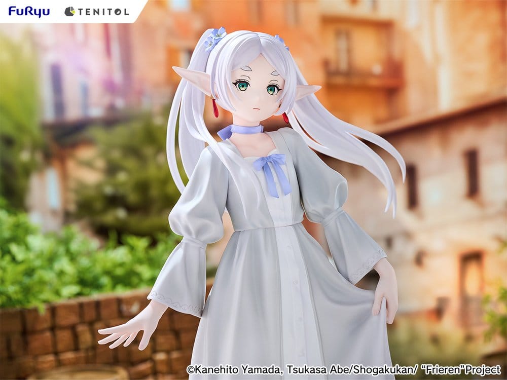 PREORDINE+ 09/2027 Frieren: Beyond Journey's End Tenitol Tall PVC Figure Frieren Classical dress Ver. 28 cm
