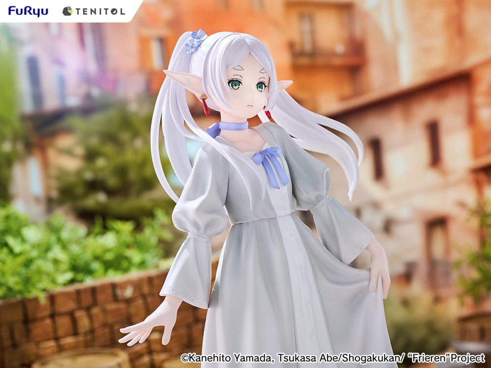PREORDINE+ 09/2027 Frieren: Beyond Journey's End Tenitol Tall PVC Figure Frieren Classical dress Ver. 28 cm