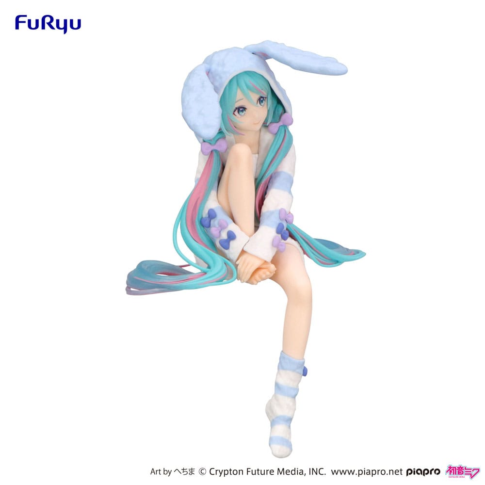 PREORDINE+ 10/2025 Hatsune Miku Noodle Stopper PVC Statue Hatsune Miku Rabbit Ear Hood Pajama Blue Color Ver. 14 cm
