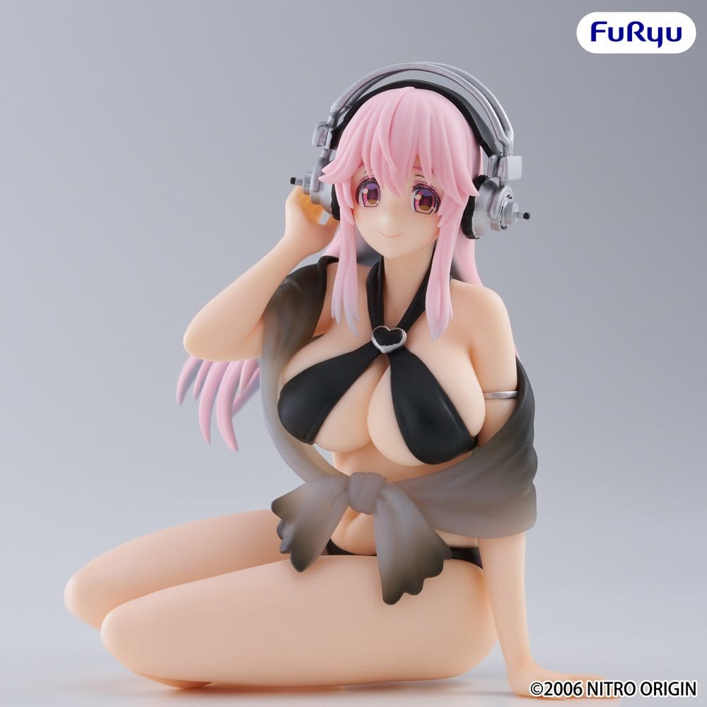 PREORDINE+ 10/2026 Super Sonico Noodle Stopper PVC Statue Super Sonico Swimsuit Black Color Ver. 10 cm