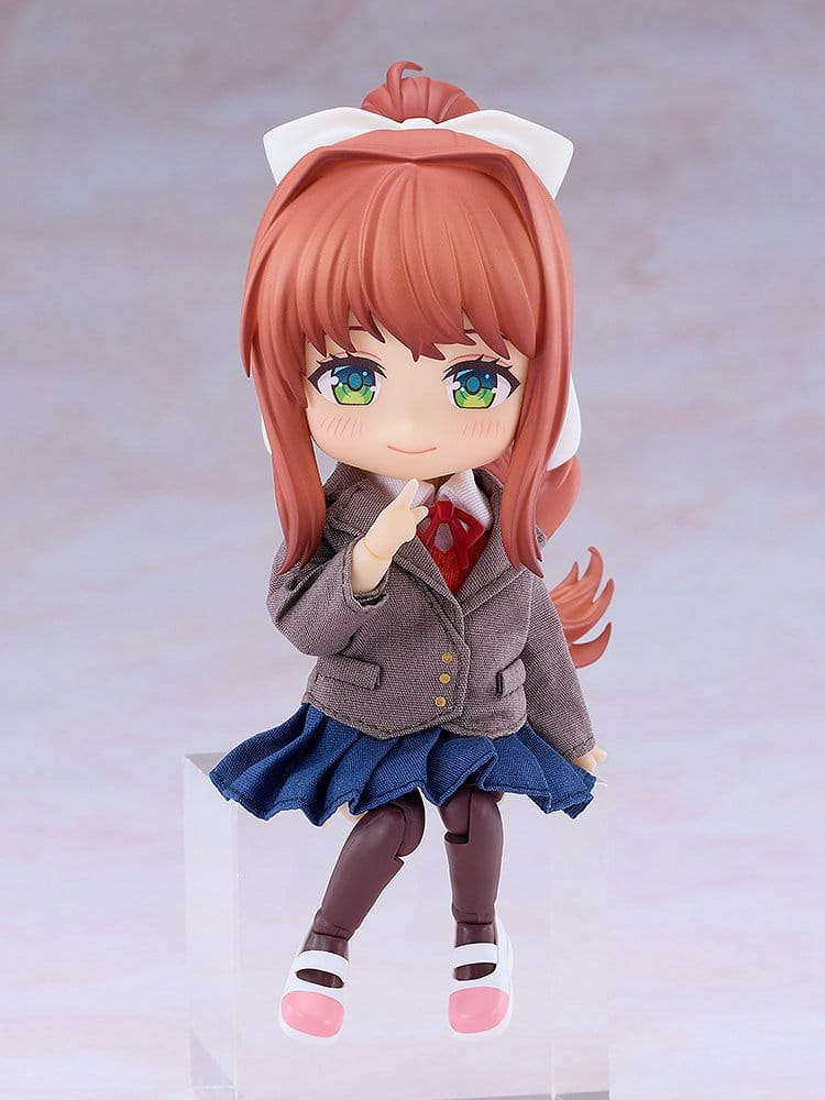 PREORDINE+ 09/2027 Doki Doki Literature Club! Nendoroid Doll Action Figure Monika 14 cm