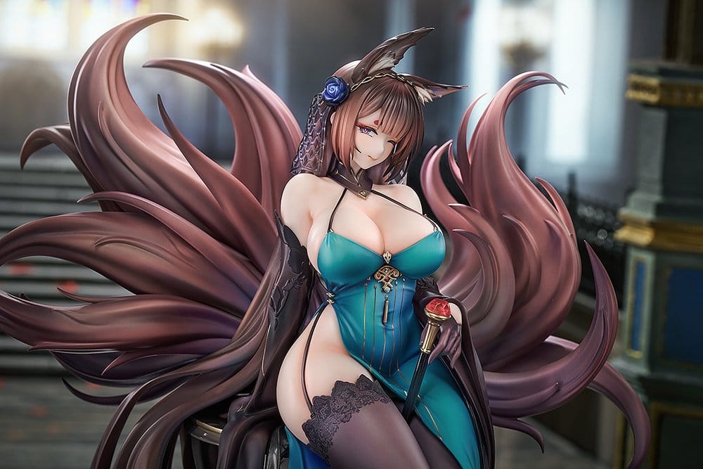 PREORDINE+ 07/2027 Azur Lane PVC Statue 1/7 Amagi: Throne of Fallen Petals Ver. 27 cm