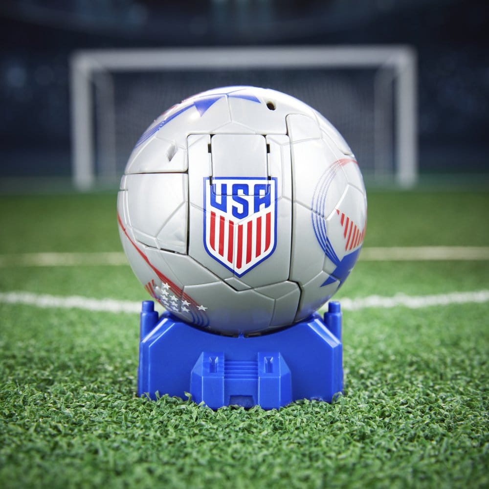 🧪 LAB | SU ORDINAZIONE Transformers x US Soccer Federation Action Figure Breakaway 14 cm