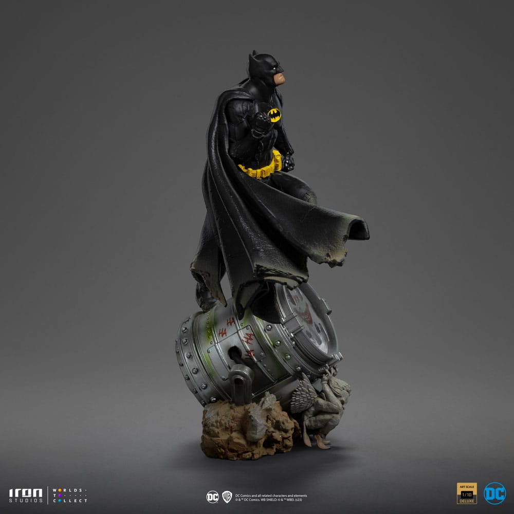 PREORDINE ESAURITO  DC Comics BDS Art Scale Statue 1/10 Batman Deluxe (Black Version Exclusive) heo EU Exclusive 30 cm  (PREORDINE NON CANCELLABILE)