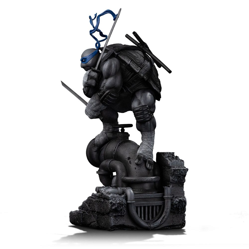 🧪 LAB | SU ORDINAZIONE Teenage Mutant Ninja Turtles Art Scale Statue 1/10 Leonardo Black and White Variant 26 cm heo exclusive
