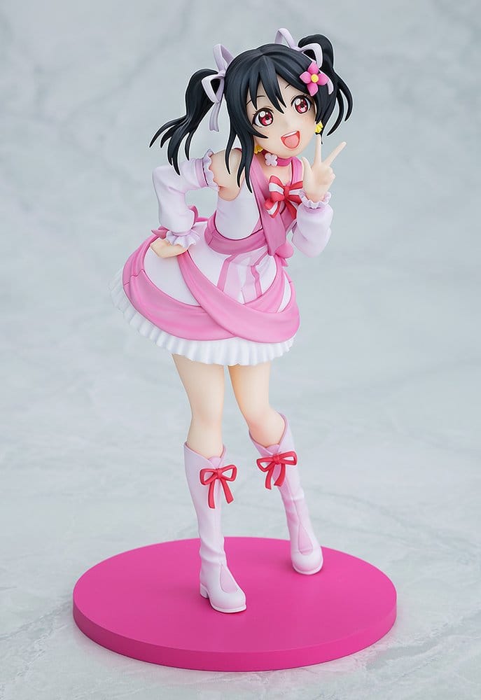 PREORDINE+ 11/2027 LoveLive! PVC Figure Nico Yazawa Bokutachi wa Hitotsu no Hikari ver. 15 cm