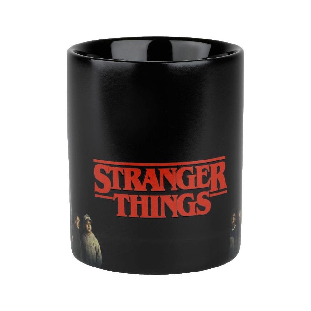 AUF BESTELLUNG Stranger Things Thermo-Becher Team 320 ml