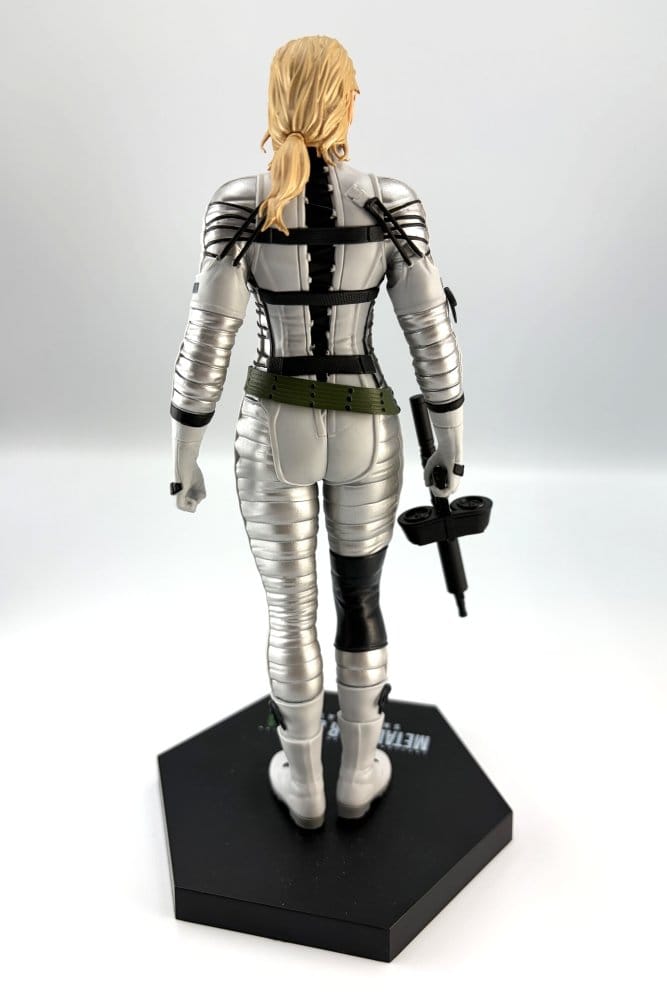 PREORDINE+ 10/2026 Metal Gear Solid Delta: Snake Eater PVC Figure The Boss 20 cm