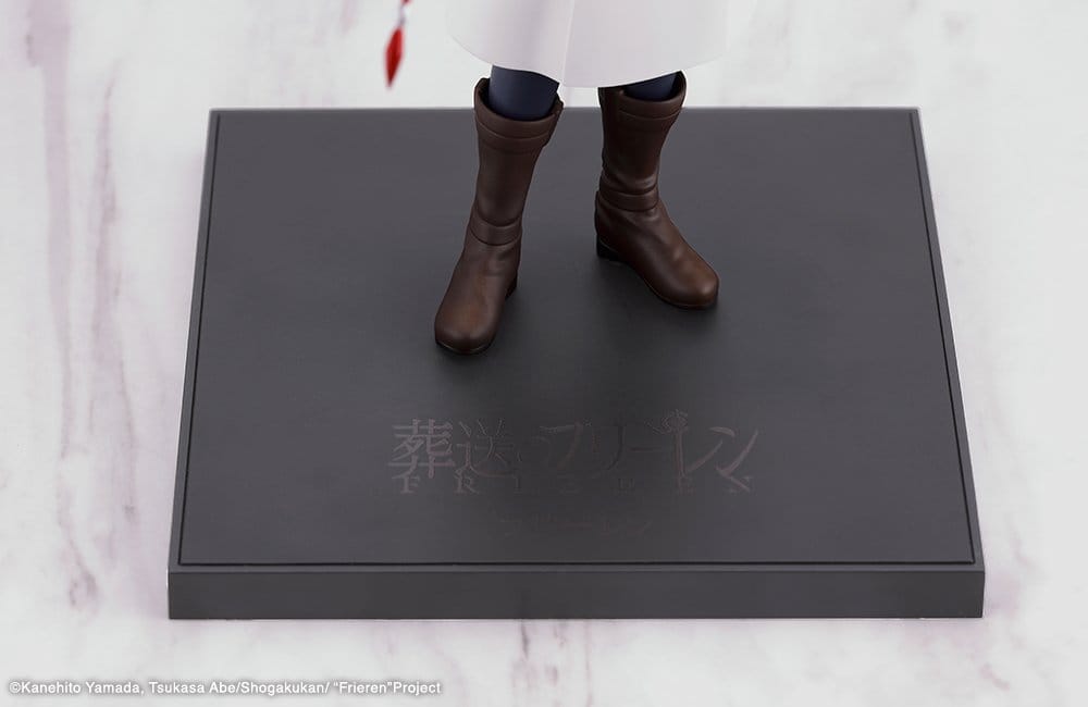 SU ORDINAZIONE Frieren: Beyond Journey's End Oshi Works Statue Frieren 20 cm  