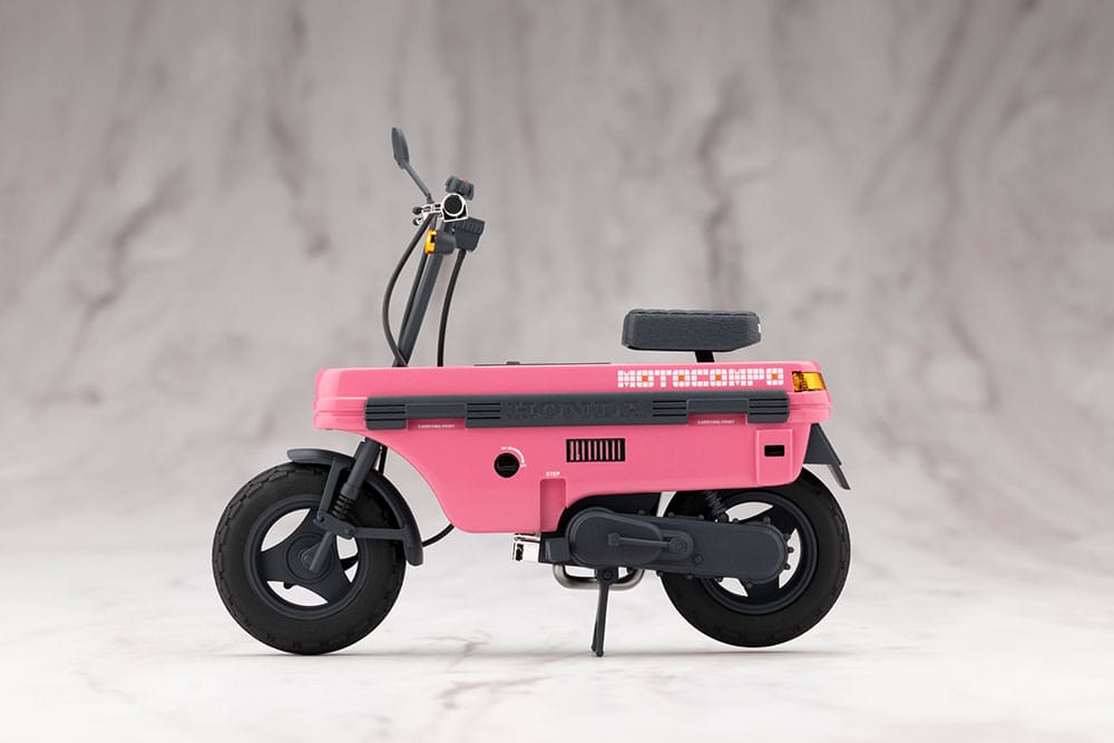 SU ORDINAZIONE Sousai Shojo Teien Plastic Model Kit 1/10 Emma Koishikawa Nocturne with Honda AB12 Motocompo 14 cm     