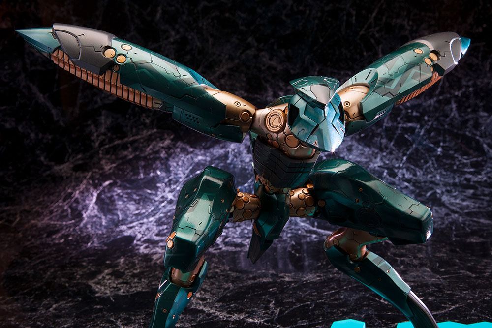 PREORDINE+ 04/2026 Metal Gear Solid 4 Plastic Model Kit 1/100 Metal Gear Ray 21 cm