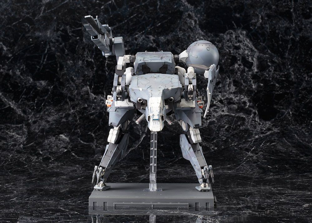 PREORDINE ESAURITO Metal Gear Solid V Plastic Model Kit 1/100 Metal Gear Sahelanthropus 36 cm