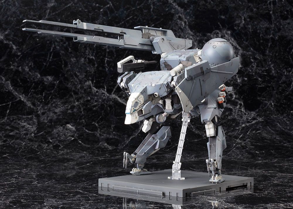 PREORDINE ESAURITO Metal Gear Solid V Plastic Model Kit 1/100 Metal Gear Sahelanthropus 36 cm