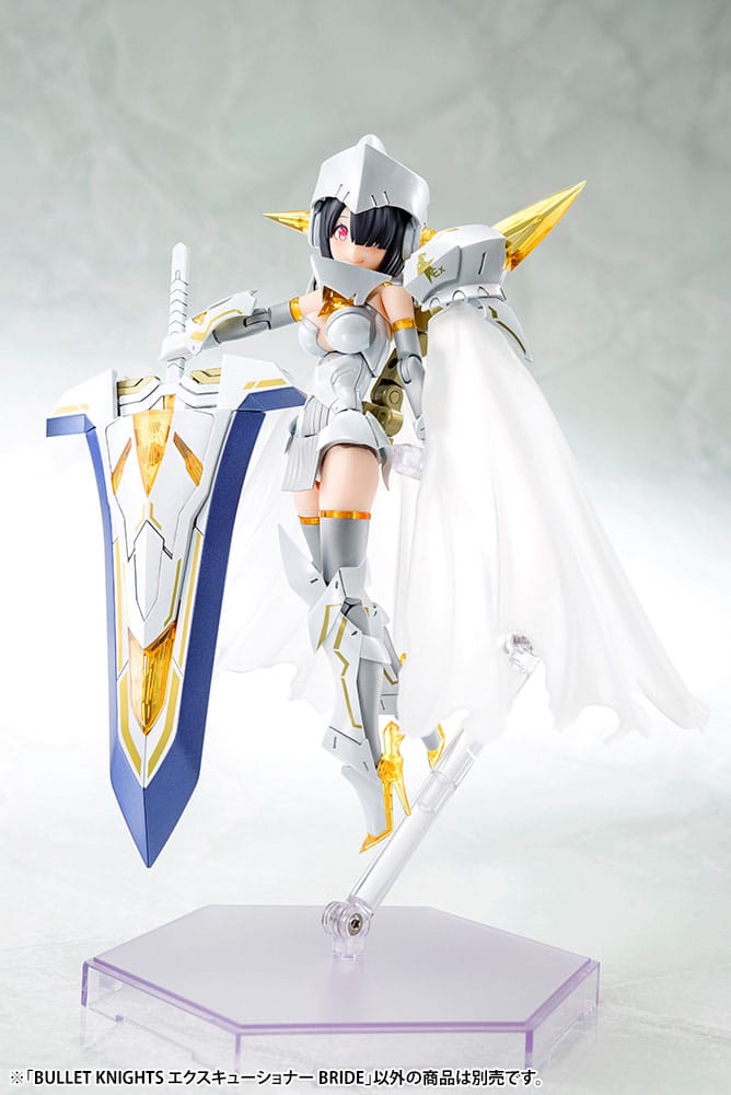 PREORDINE ESAURITO Megami Device Plastic Model Kit 1/1 Bullet Knights Executioner Bride 19 cm