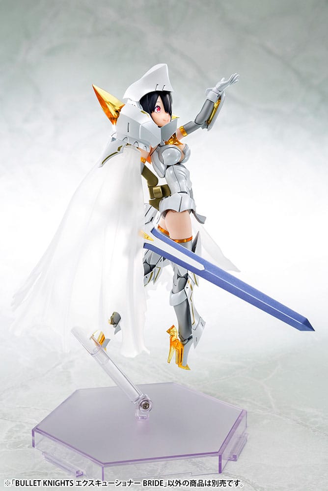 PREORDINE ESAURITO Megami Device Plastic Model Kit 1/1 Bullet Knights Executioner Bride 19 cm