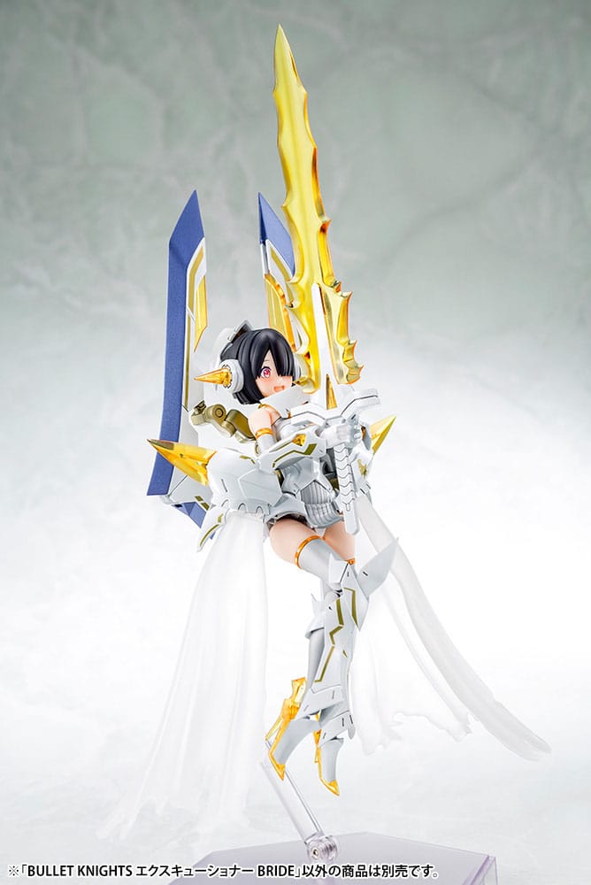 PREORDINE ESAURITO Megami Device Plastic Model Kit 1/1 Bullet Knights Executioner Bride 19 cm