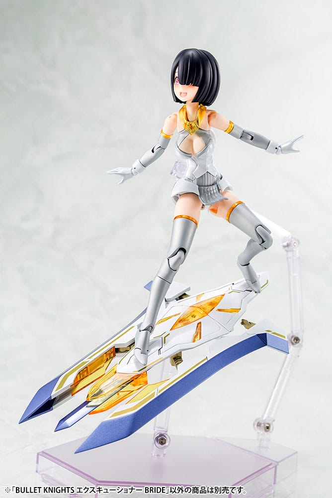 PREORDINE ESAURITO Megami Device Plastic Model Kit 1/1 Bullet Knights Executioner Bride 19 cm