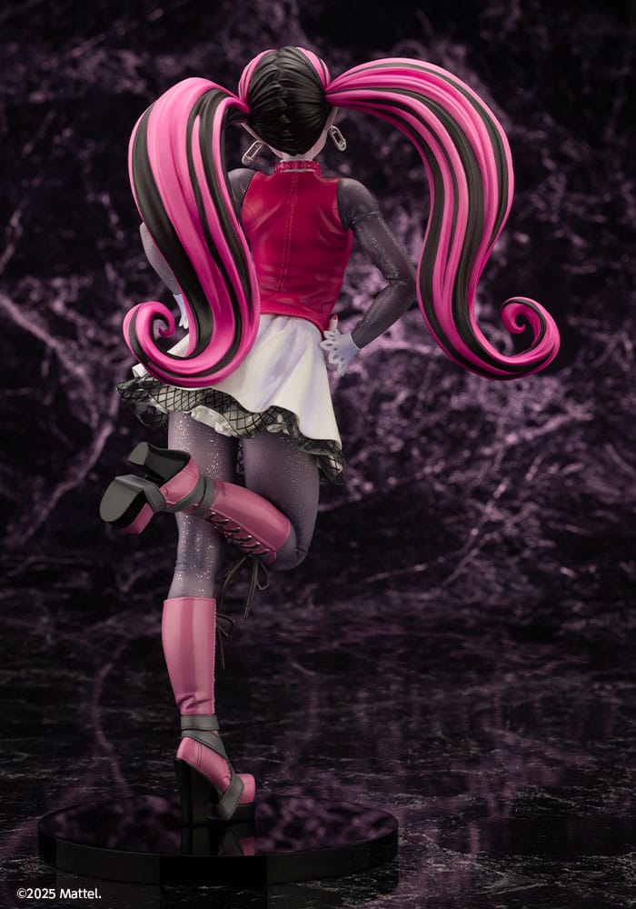 PREORDER+ 04/2026 Monster High Bishoujo PVC Statue 1/7 Draculaura 26 cm