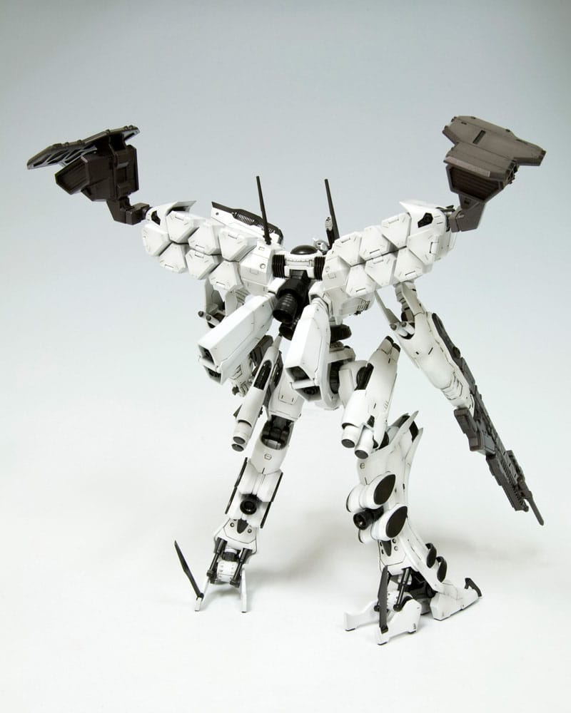 PREORDINE ESAURITO Armored Core LINEARK WHITE-GLINT 1/72 Model (RESTOCK)