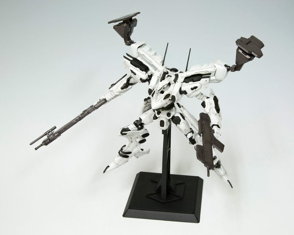 PREORDINE ESAURITO Armored Core LINEARK WHITE-GLINT 1/72 Model (RESTOCK)