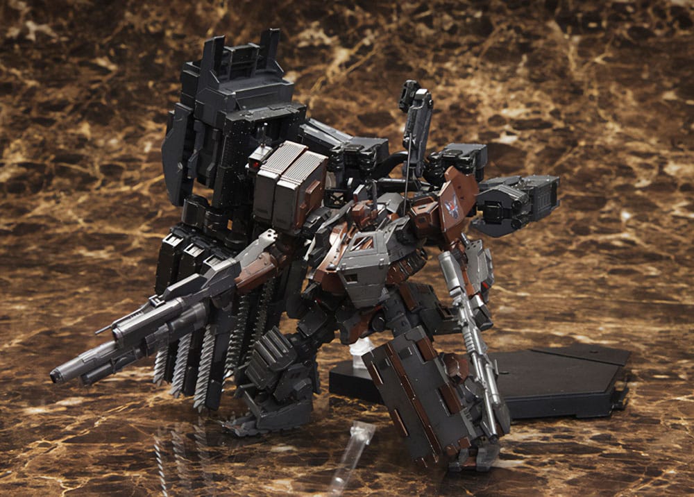 PREORDINE CHIUSO 07/2025 Armored Core Plastic Model Kit 1/72 UCR-10/A 19 cm (PREORDINE NON CANCELLABILE)
