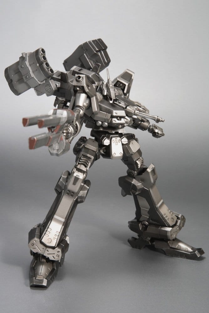 PREORDINE+ 12/2026 Armored Core Plastic Model 1/72 Crest CR-C90U3 16 cm