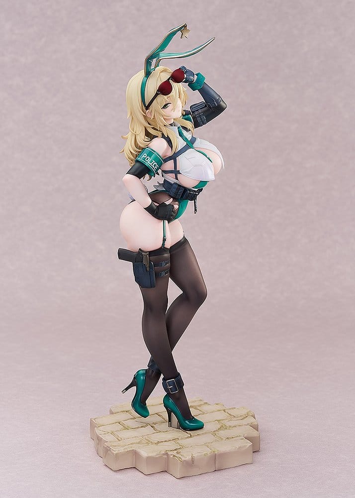 PREORDINE+ 09/2027 Original Character Figure 1/6 Bunny Cops 01 Illustration by CheLA77 30 cm
