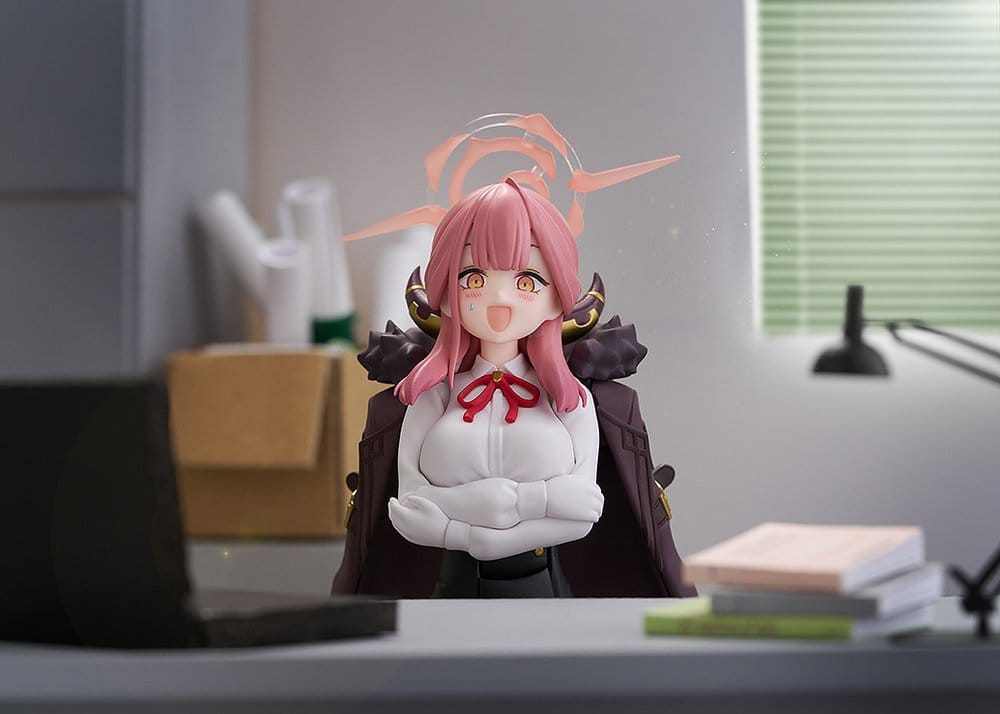 PREORDINE+ 12/2026 Blue Archive Figma Action Figure Aru Rikuhachima 15 cm