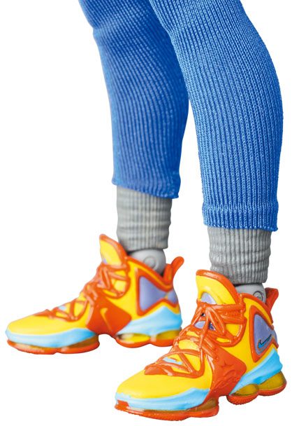 PREORDINE ESAURITO Space Jam: A New Legacy MAF EX Action Figure LeBron James 16 cm