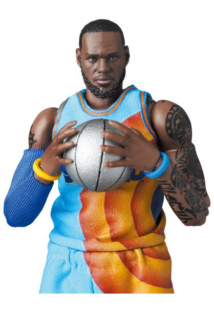 PREORDINE ESAURITO Space Jam: A New Legacy MAF EX Action Figure LeBron James 16 cm